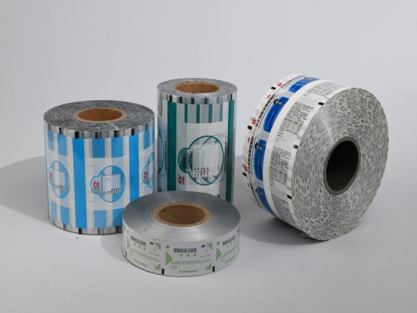 <b>生产复合膜卷材需要注意的事项</b>